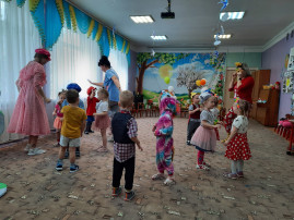 День смеха День смеха.